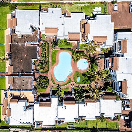 Le Paradis, Self-Catering Beachfront Apartments Ballito Esterno foto