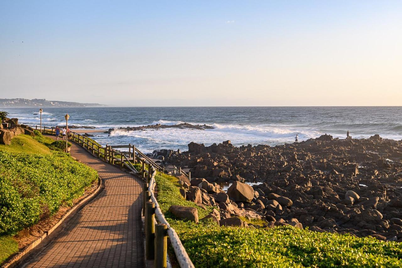 Le Paradis, Self-Catering Beachfront Apartments Ballito Esterno foto